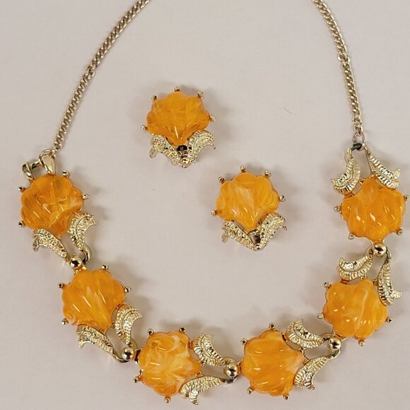 Vintage Germany Orange Lucite Shell Motif Necklace and Clip-on Earring Set - Picture 7 of 10